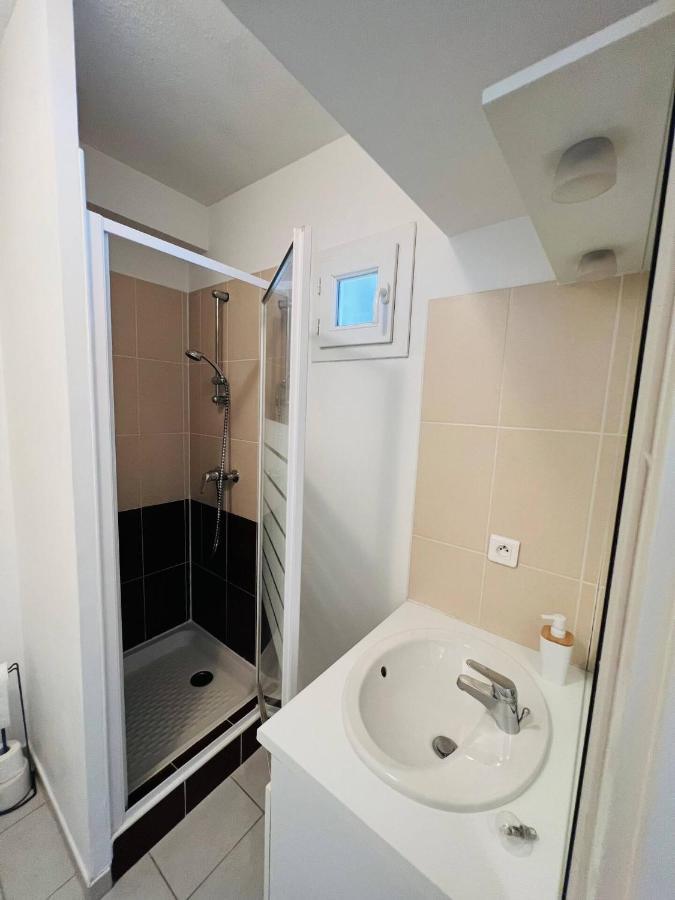 Апартаменты Studio Le 2, Free Parking, Free Wifi, Transports Ним Экстерьер фото
